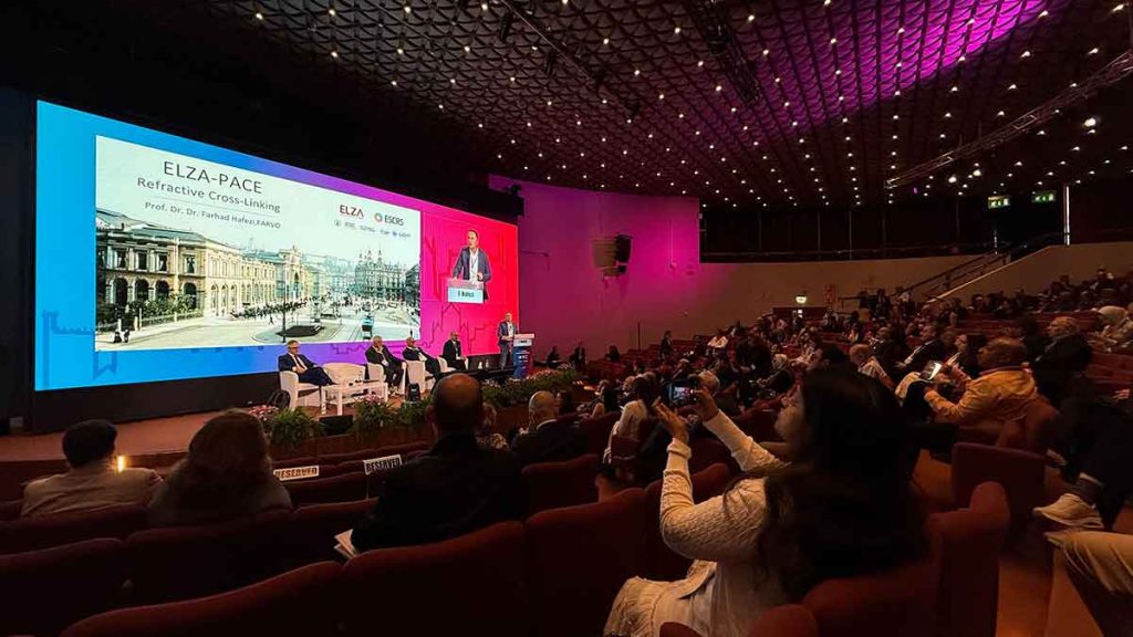 Prof. Hafezi em palco no World Keratoconus Congress 2026 em Florença, Itália