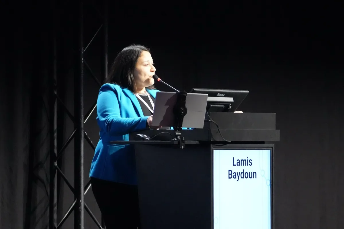 Lamis Baydoun presenting Bowman layer transplantation at ESCRS 2026